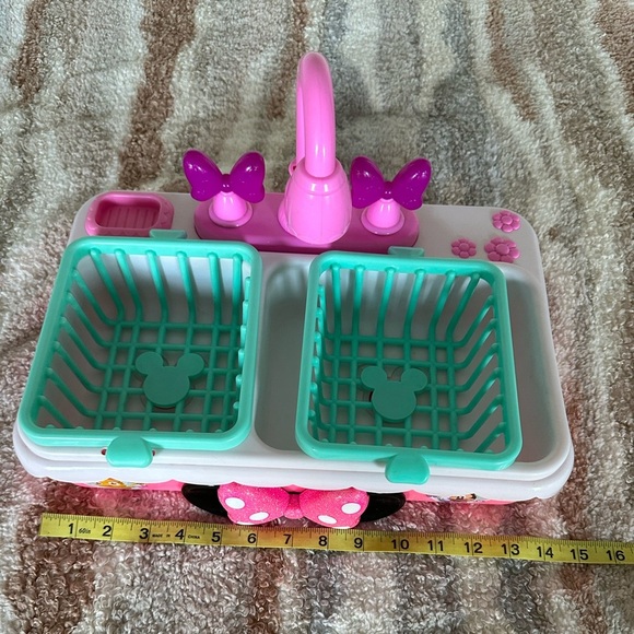 Minnie Mouse Happy Helpers Magic Sink - Picture 11 of 12